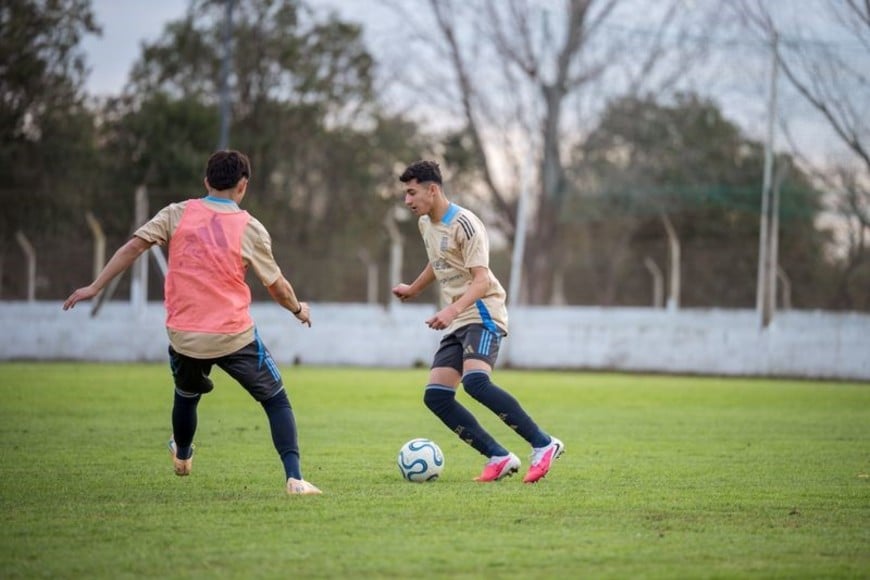 Para la Liga Santafesina de Fútbol, la llegada de la Selección Argentina representa también un reconocimiento al trabajo que se viene realizando en materia de infraestructura y organización. Fotos de prensa de AFA