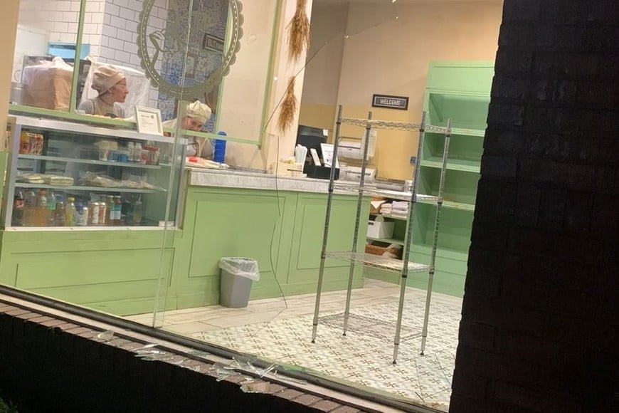 vandalismo panadería san jerónimo y eva perón