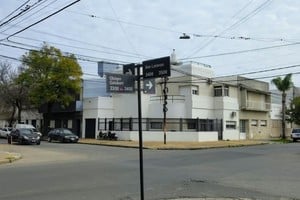 Vecinos de San Lorenzo al 3300 reclaman por la falta de agua y la baja presión.