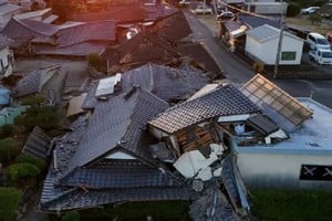 El terremoto interrumpió temporalmente algunos servicios.