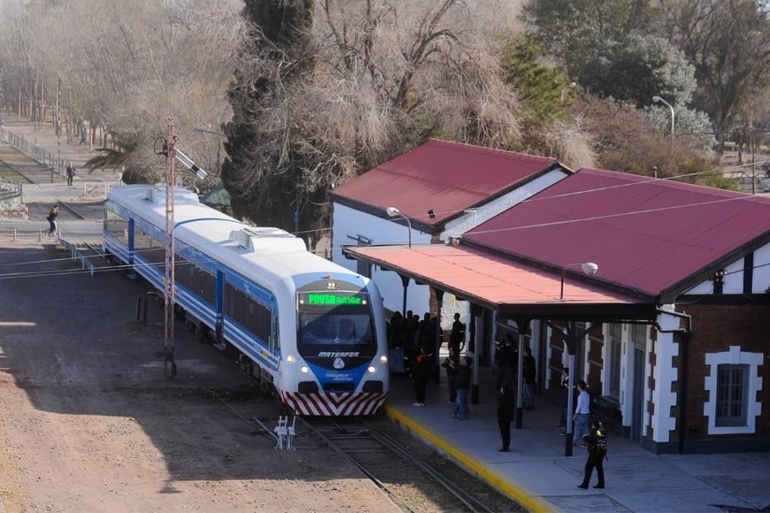 Tren del Valle, que conecta las ciudades de Neuquén y Plottier, en la provincia argentina del Neuquén.