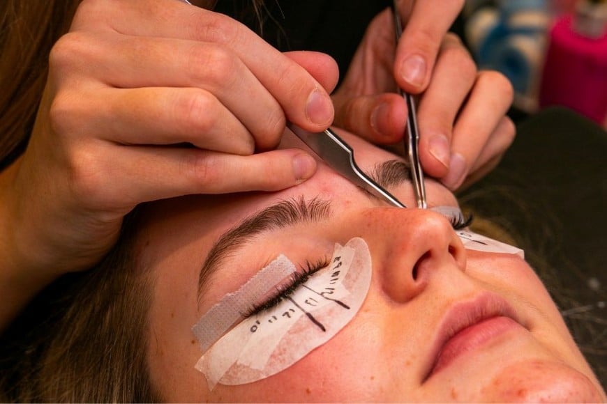 Las extensiones individuales permiten definir la mirada y adaptar el efecto a cada rostro.