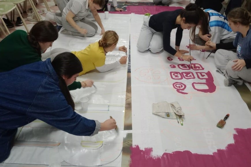 Estudiantes de seis escuelas participan de la segunda edición de “De Esto Sí se Habla”.
