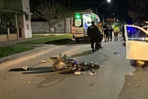 Peritos trabajaron en el lugar para establecer la mecánica del choque. Foto: Gentileza