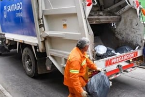 El episodio ocurrió mientras el grupo realizaba una tarea habitual con un camión recolector.