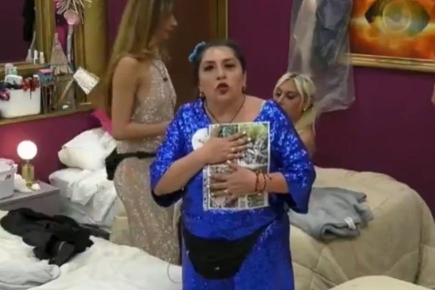 Campanita y Pincoya quedaron frente a frente en varios momentos de la madrugada.