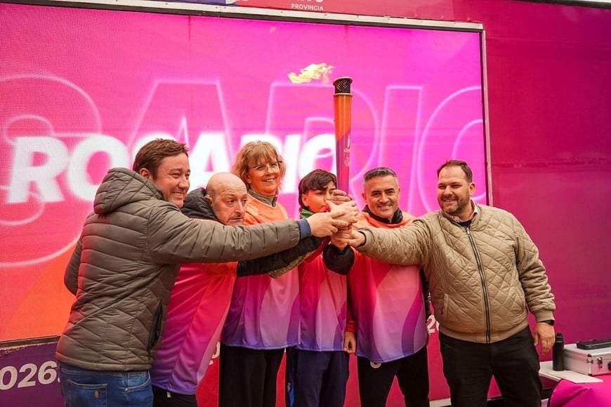 Referentes del deporte de San Jorge acompañaron el paso de la Antorcha Suramericana.