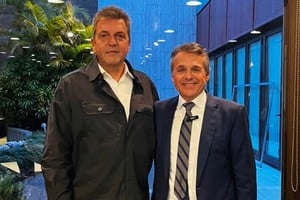 Massa acompañó a Giuliano en la presentación de su libro