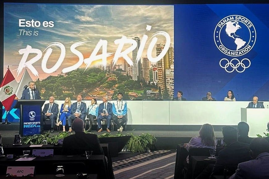 El momento del anuncio de Rosario.