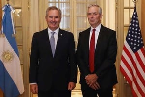 Jeff Goettman se reunió en Buenos Aires con Pablo Quirno y el ministro Luis Caputo.