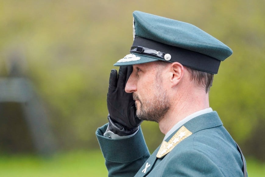 FILE PHOTO: Norway's Crown Prince Haakon attends the commemoration of Liberation Day and National Veterans' Day, on the anniversary of the end of World War II, at Akershus Fortress in Oslo, Norway, May 8, 2023. Terje Bendiksby/NTB/via REUTERS ATTENTION EDITORS - THIS IMAGE WAS PROVIDED BY A THIRD PARTY. NORWAY OUT. NO COMMERCIAL OR EDITORIAL SALES IN NORWAY./File Photo