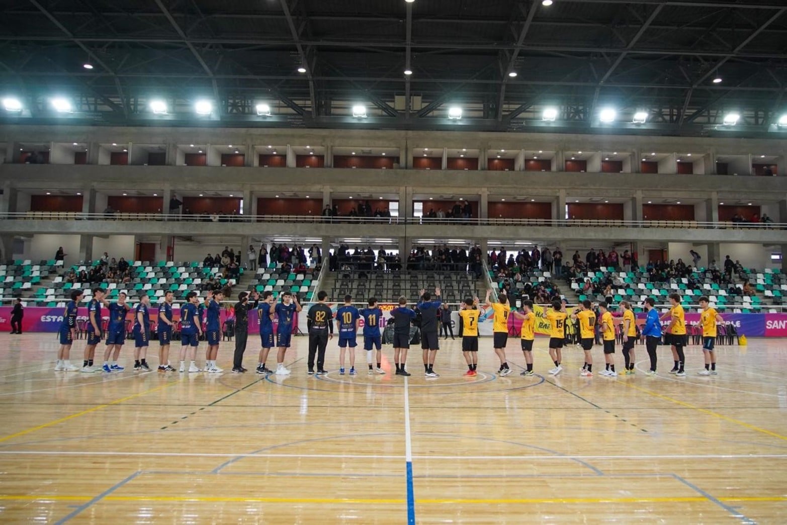 Test Event de handball: I.L Peretz y Alianza de Santo Tomé en el Invencible Santa Fe. Foto: Fernando Nicola
