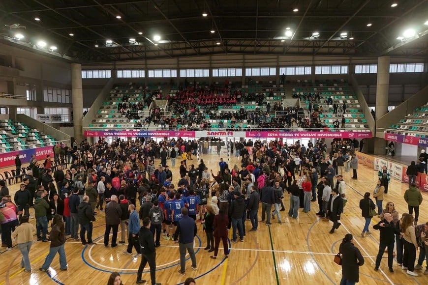 El nuevo estadio multipropósito construido en el CARD quedó inaugurado este sábado.