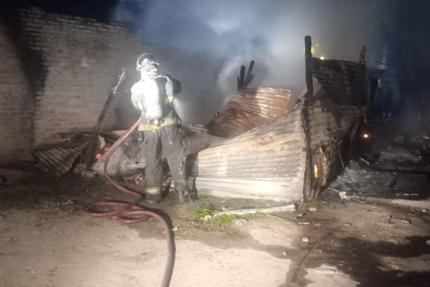 Bomberos. Incendio. Afortunadamente no hubo víctimas que lamentar. Foto: El Litoral