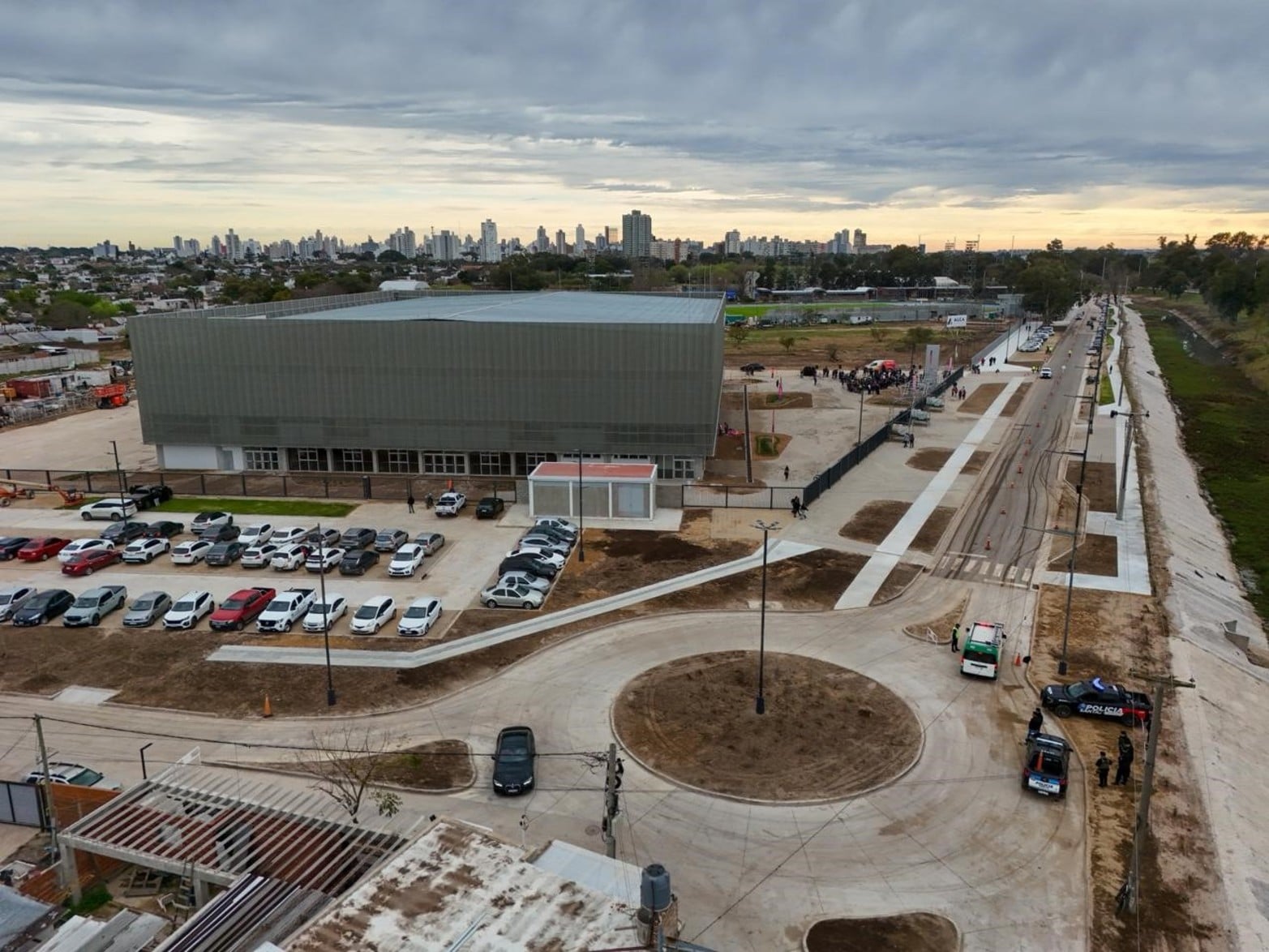El nuevo estadio multipropósito construido en el CARD quedó inaugurado este sábado.