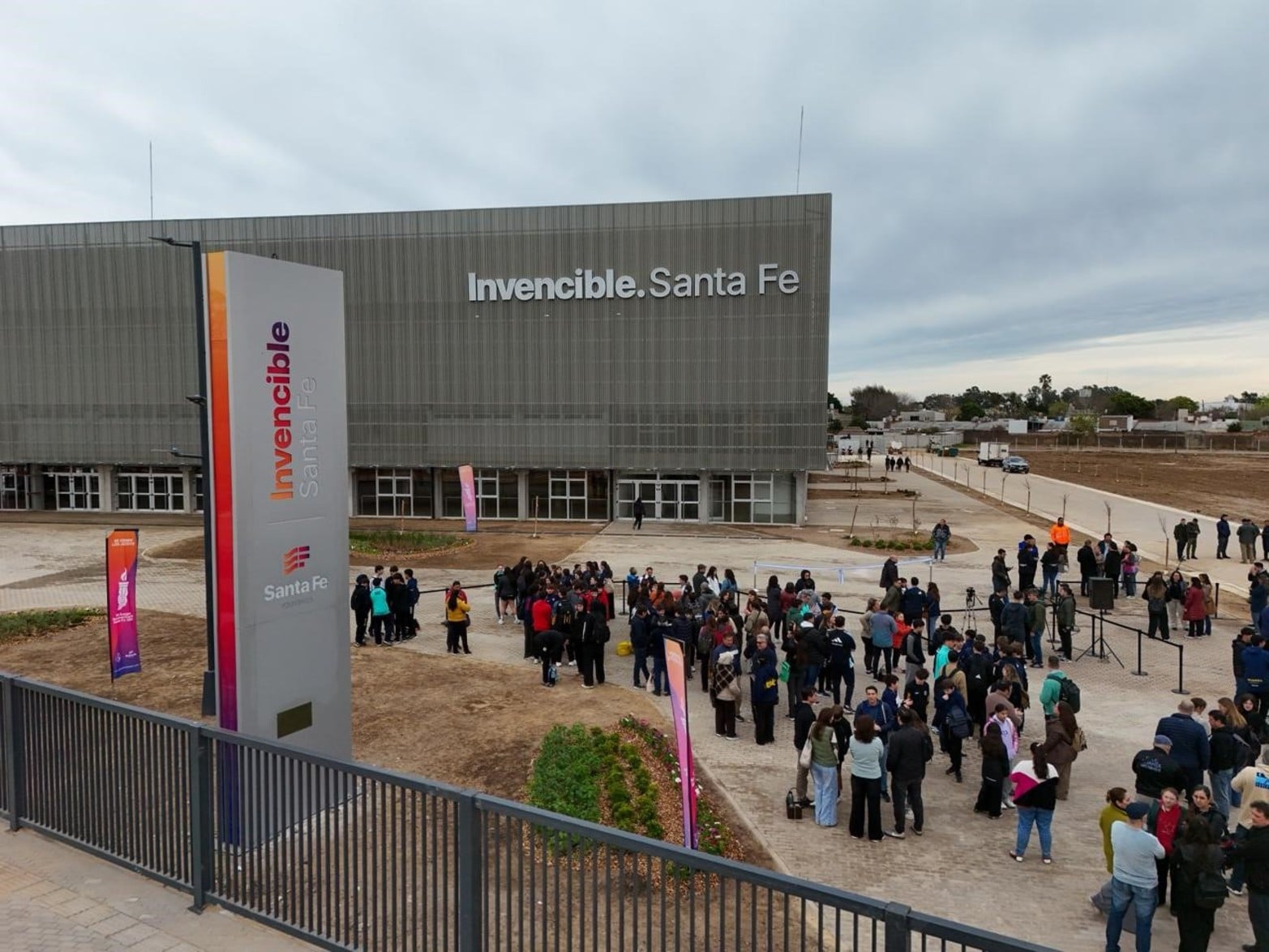 El nuevo estadio multipropósito construido en el CARD quedó inaugurado este sábado.