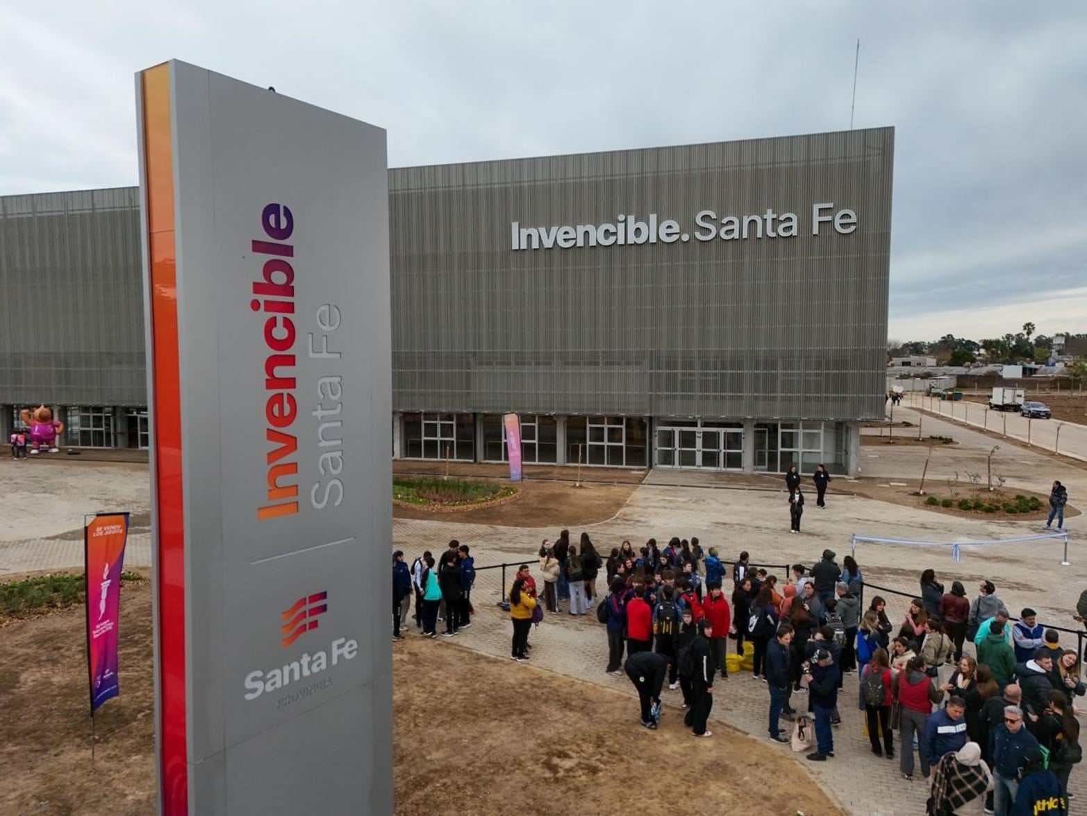 El nuevo estadio multipropósito construido en el CARD quedó inaugurado este sábado.