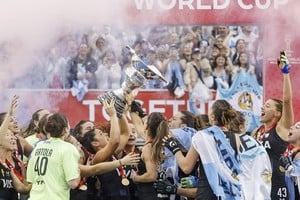 Las jugadoras argentinas celebraron la conquista ante Países Bajos en el estadio Wagener. Foto: EFE