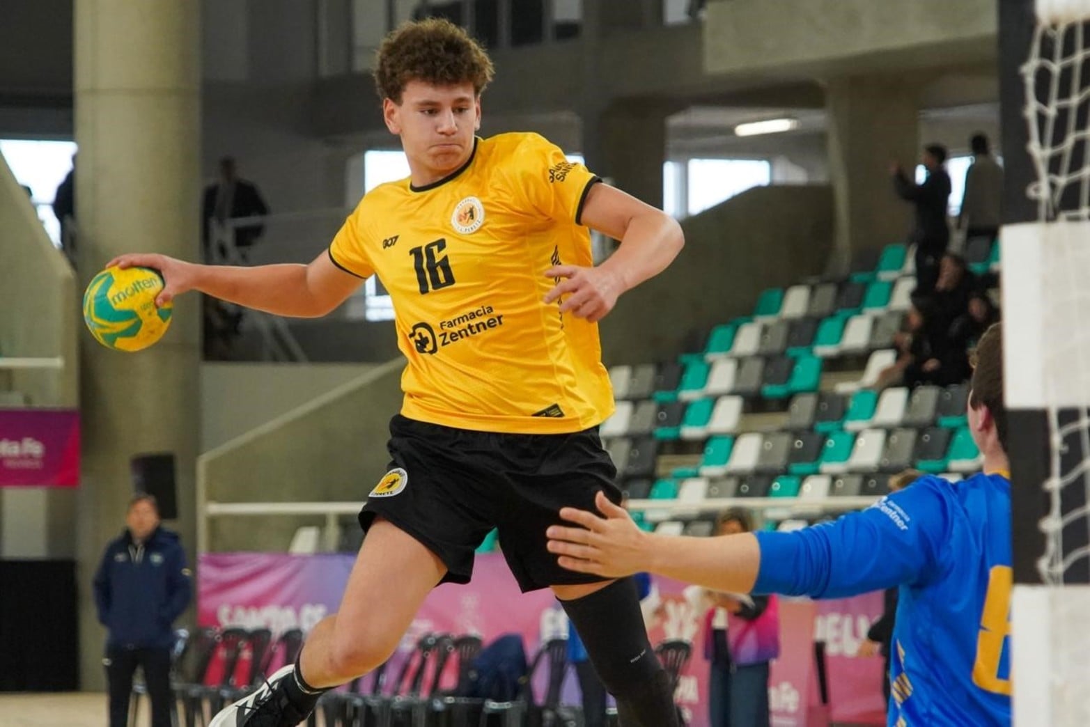 Test Event de handball: I.L Peretz y Alianza de Santo Tomé en el Invencible Santa Fe. Foto: Fernando Nicola