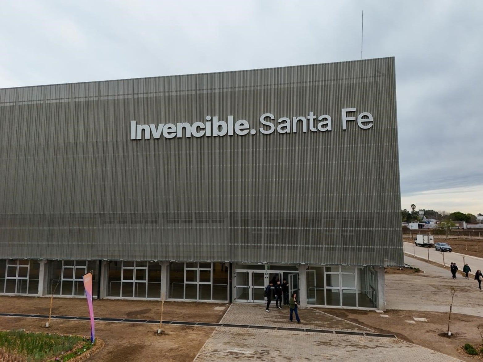 El nuevo estadio multipropósito construido en el CARD quedó inaugurado este sábado.