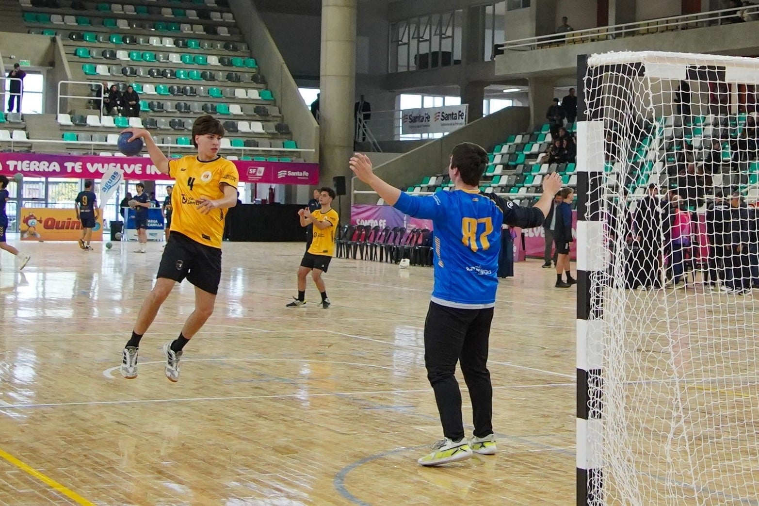 Test Event de handball: I.L Peretz y Alianza de Santo Tomé en el Invencible Santa Fe. Foto: Fernando Nicola