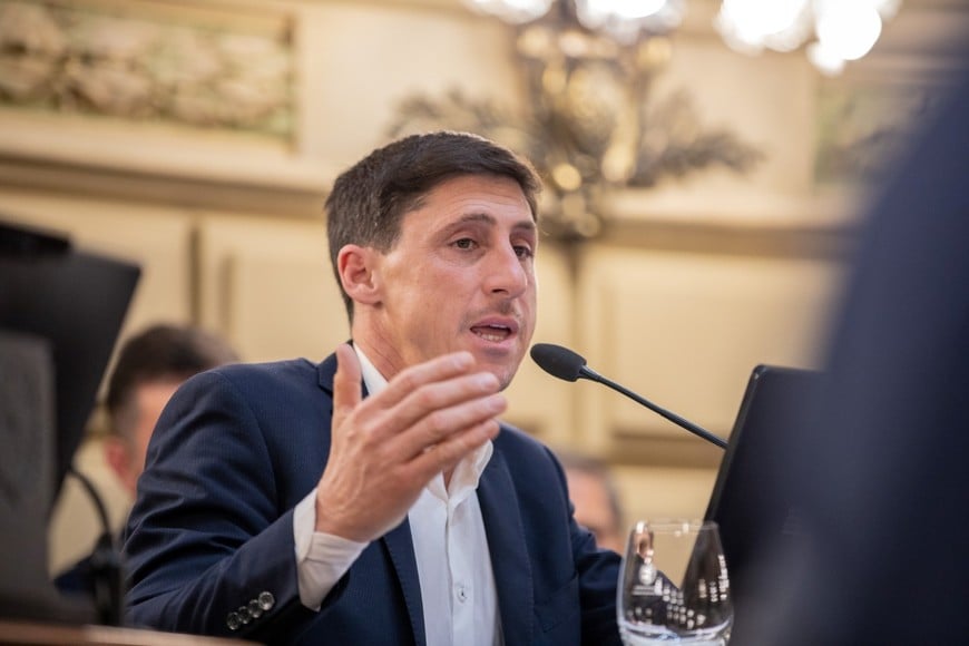 “Por cada litro de nafta que cargamos, hay unos 400 pesos que corresponden a impuestos nacionales que no vuelven”, dijo Julio Francisco “Paco” Garibaldi.