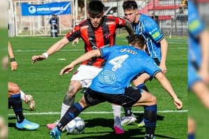 El gol de Orlando selló la derrota de Patronato, que no pudo aprovechar las oportunidades en su estadio