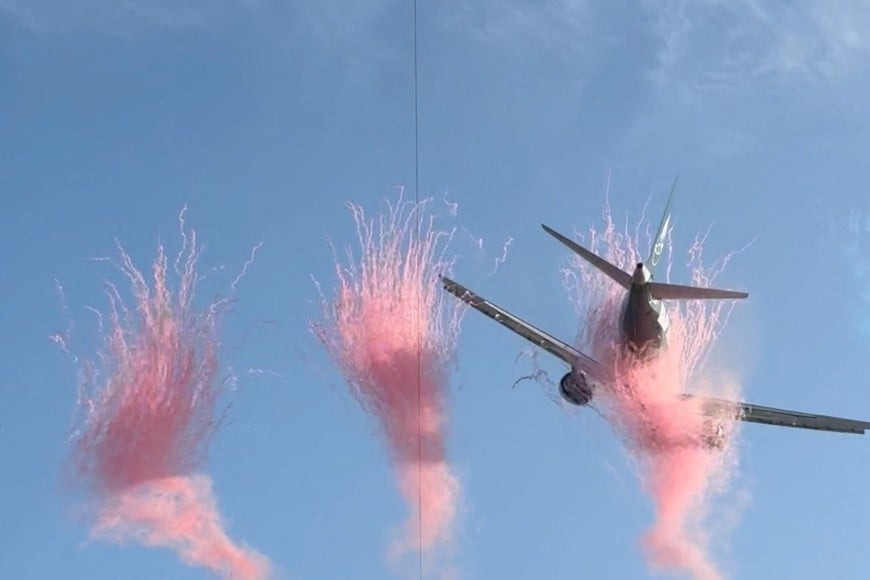 An aircraft performs a low flyover over the DHL Stadium before the Rugby Union match between South Africa's Springboks and New Zealand's All Blacks, in Cape Town, South Africa, August 29, 2026, in this still image obtained from a social media video. Jamie Rossouw/via REUTERS  THIS IMAGE HAS BEEN SUPPLIED BY A THIRD PARTY. MANDATORY CREDIT. NO RESALES. NO ARCHIVES.