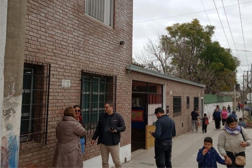 quinto robo escuela de barrio Santa Rosa de Lima