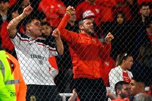 Enojo a flor de piel en la hinchada.