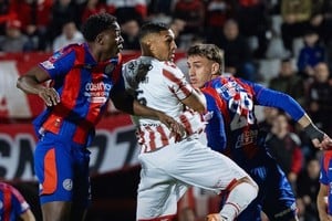 San Lorenzo cayó ante Instituto, que recuperó la punta de la Zona A