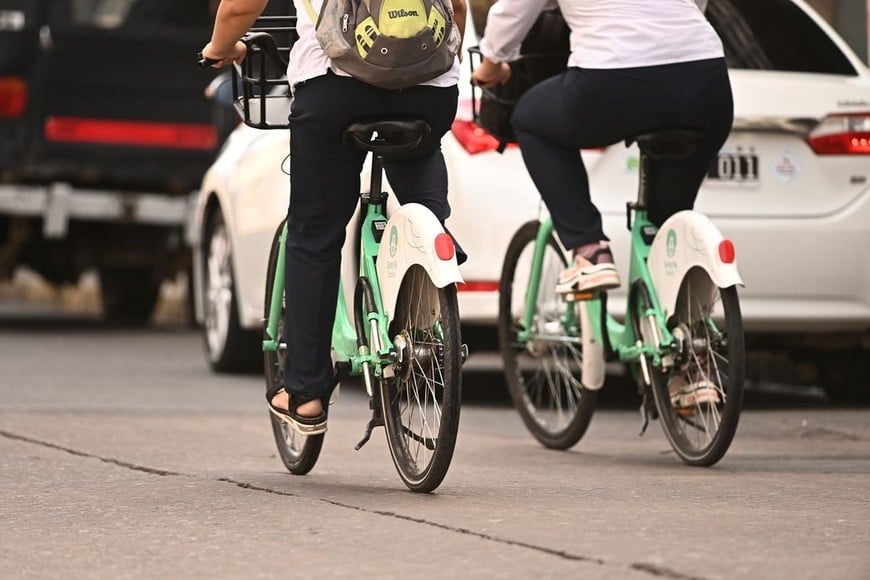 Las bicis públicas, alternativa en crecimiento. Foto: Archivo Mauricio Garín