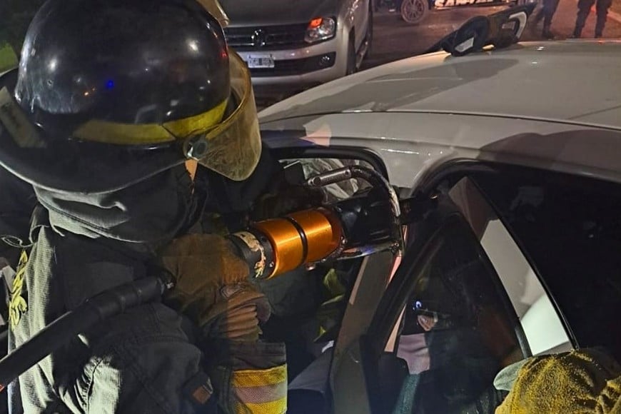 Choque entre una camioneta y un auto dejó seis personas heridas en Circunvalación
