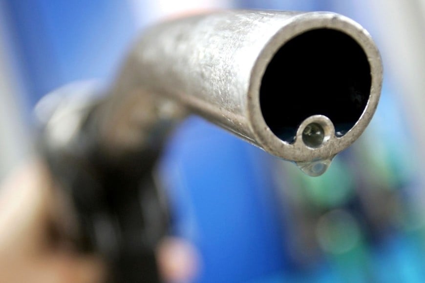 pump fuel