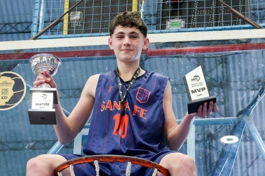 El MVP Tomás Spedaletti. Crédito: FEBA
