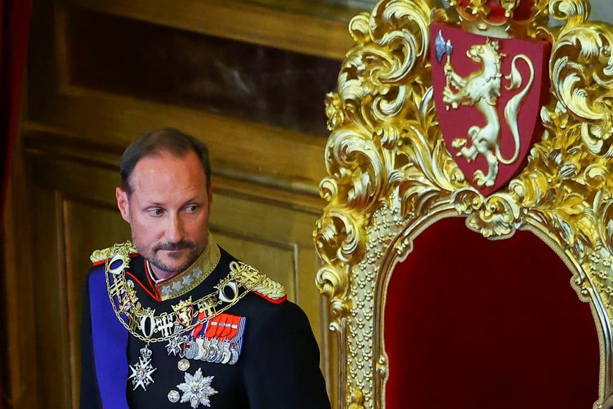 Norway's King Haakon on the day he takes the Oath of Allegiance to the Constitution at the Norwegian Parliament, following the death of his father King Harald, in Oslo, Norway, September 1, 2026. REUTERS/Claudia Greco