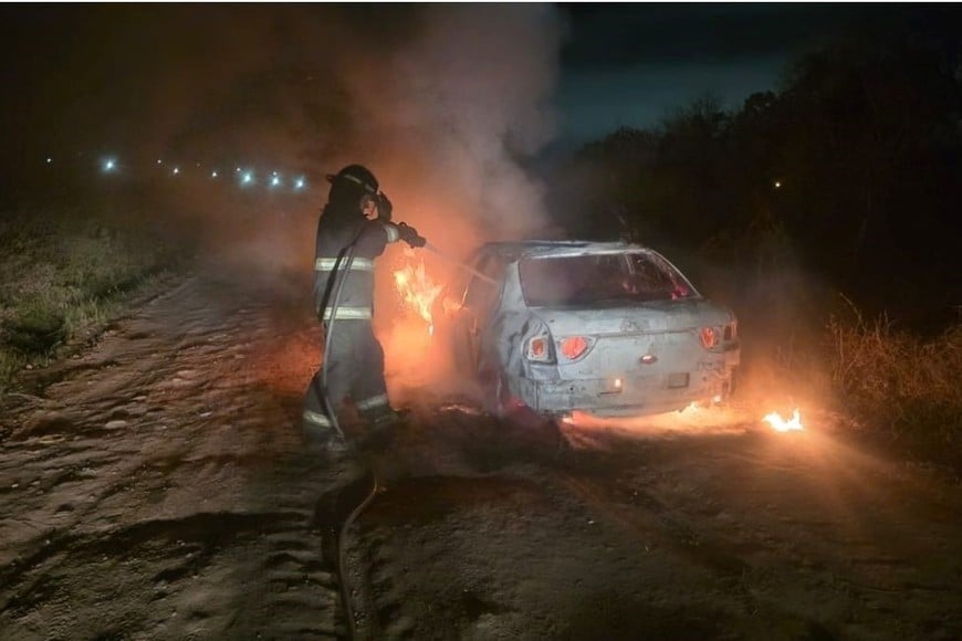 incendio vehículo Santo Tomé