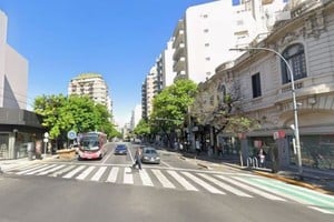 El hecho ocurrió en un departamento de la avenida Córdoba al 4600, donde se desplegó un amplio operativo.