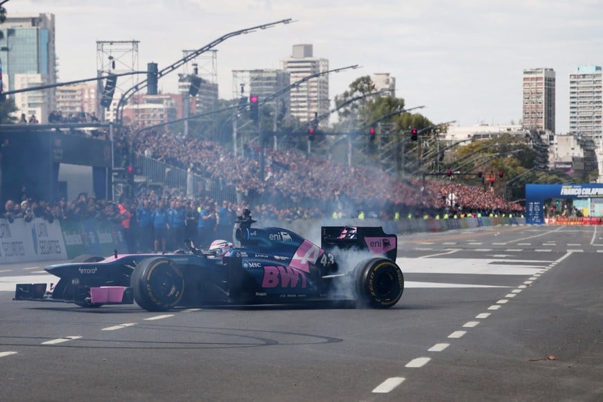 Formula One F1 - Colapinto takes F1 to the streets of Buenos Aires - Buenos Aires, Argentina - April 26, 2026
Alpine's Franco Colapinto in action during the roadshow REUTERS/Tomas Cuesta