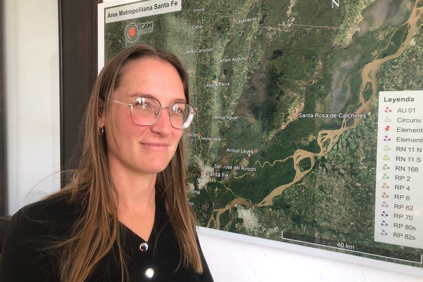 "Lo que sucede es que si una ciudad limpia de un lado y la otra ciudad demora en limpiar o no van coordinadas, la realidad es que el agua avanza", sintetizó Florencia Pinatti, secretaria ejecutiva del Ente de Coordinación del Área Metropolitana (ECAM). El Litoral.