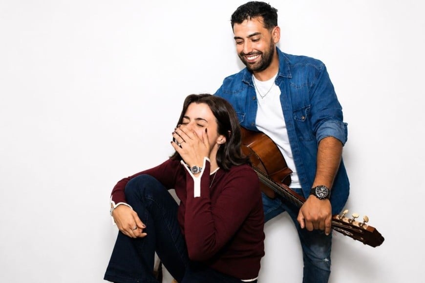 “Santafesino de veras”: El guitarrista, cantor y compositor recreíno Rodrigo González sumó fuerzas con la pianista santafesina Valeria Marra para acercarse a la obra de Ramírez desde una mirada actual.