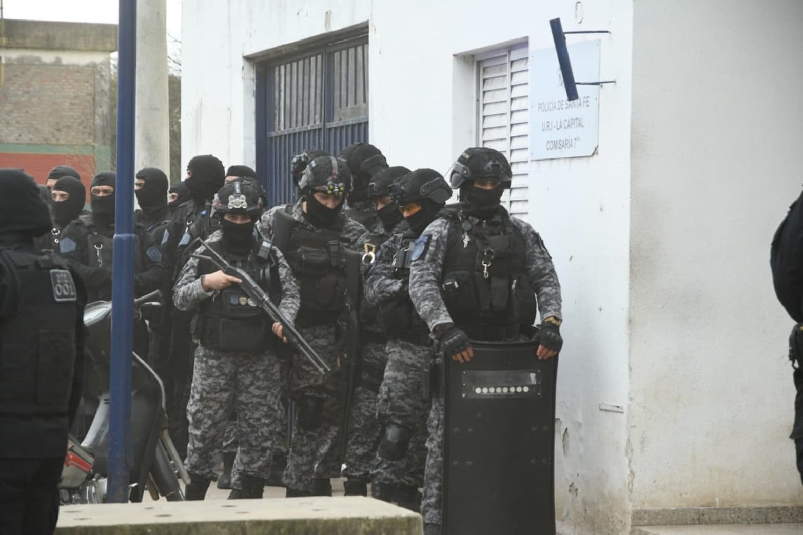 El traslado de detenidos a la nueva Unidad Penitenciaria Nº 9 de Recreo.