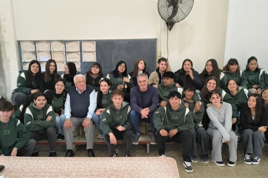 El recorrido comenzó en Calchaquí junto al intendente Rubén Cuello.