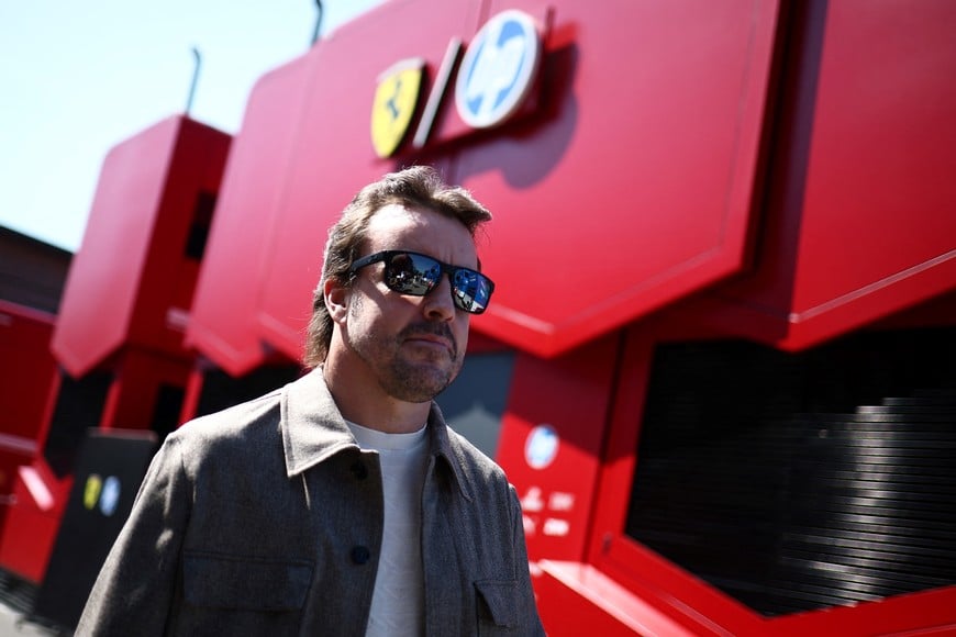Formula One F1 - Italian Grand Prix - Autodromo Nazionale Monza, Monza, Italy - September 3, 2026
Aston Martin's Fernando Alonso arrives ahead of the Italian Grand Prix REUTERS/Guglielmo Mangiapane