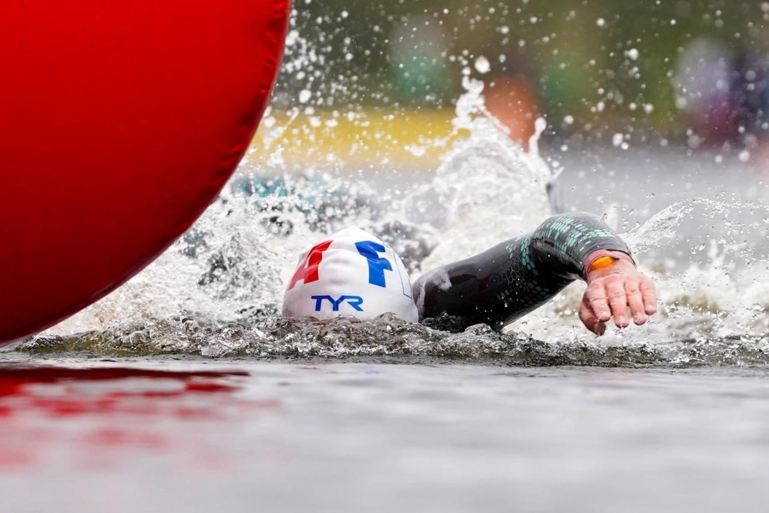 El lago del Parque del Sur recibe a  263 nadadores en el Mundial Junior de Aguas Abiertas.