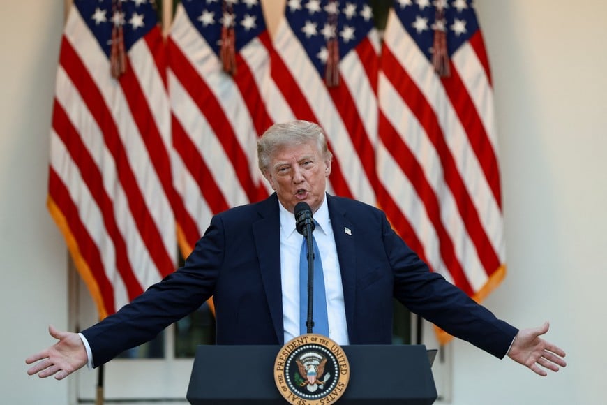 U.S. President Donald Trump speaks while hosting a dinner in the Rose Garden at the White House in Washington, D.C., U.S., September 2, 2026. REUTERS/Evelyn Hockstein