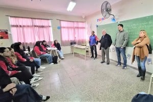 El proyecto permitirá que 700 estudiantes disfruten de actividades deportivas.