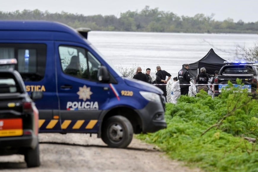 Los cadáveres fueron encontrados en la mañana de este jueves 3 de septiembre en la Bajada del Espinillo. Crédito: Marcelo Manera