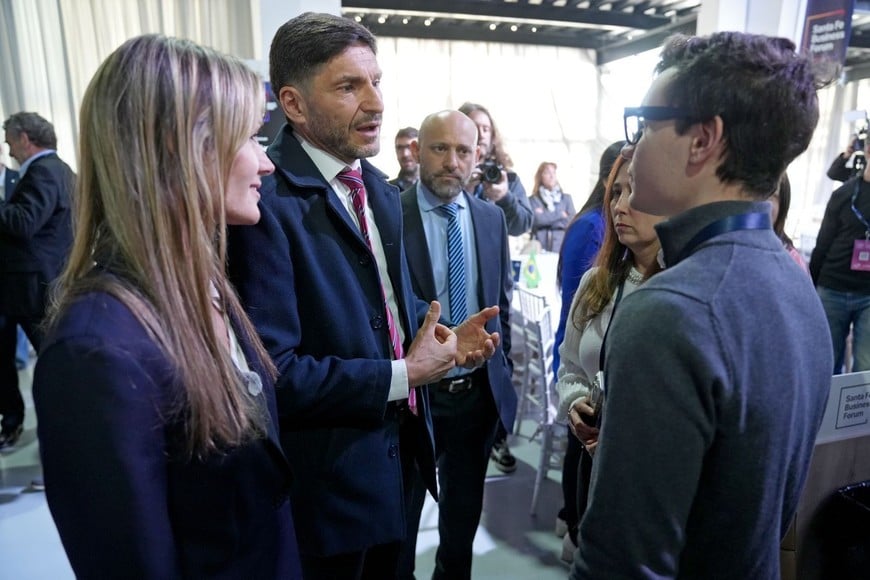 El mandatario anticipó además que empresas de otros distritos utilizarán la infraestructura santafesina para comercializar sus productos.