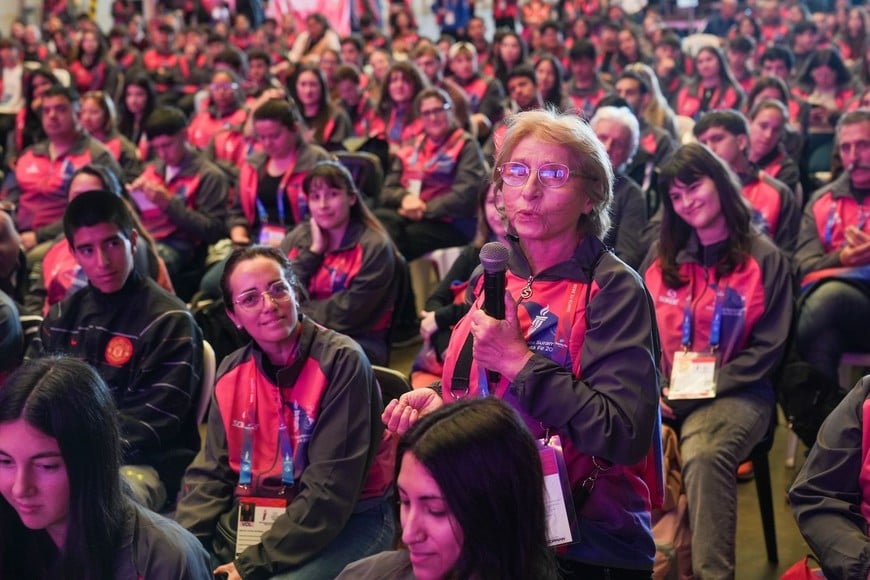 Juegos Suramericanos: Santa Fe dio la bienvenida y entregó los kits a los voluntarios